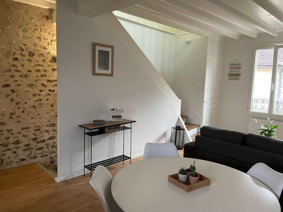 Tiny Paradise - 2 Bedrooms Apartment Montigny-sur-Loing Exteriér fotografie